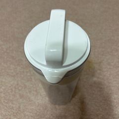 お茶などを入れる容器の画像