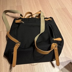 ブラック リュック　 リュックサック　レザーベルト ナイロン生地の画像