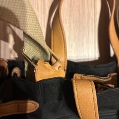 ブラック リュック　 リュックサック　レザーベルト ナイロン生地の画像