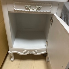 サイドチェストの画像