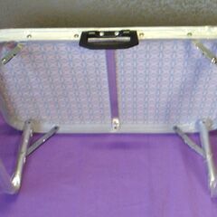 アウトドアテーブル テーブル アルミ製　車中泊　４０×６０×２５ｃｍ　美品の画像