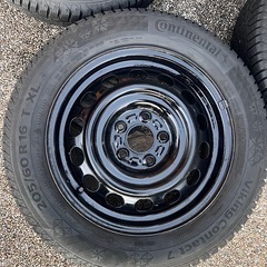 スタッドレスタイヤの画像