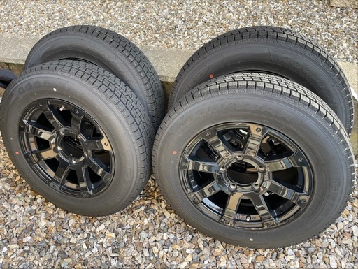 ロックケリーMX-I 16inグッドイヤーアイスナビSUV 175/80R16