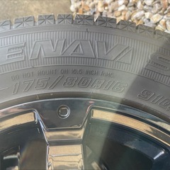 ロックケリーMX-I 16inグッドイヤーアイスナビSUV 175/80R16の画像