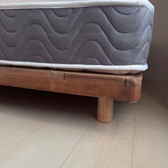 セミダブルベッドの画像