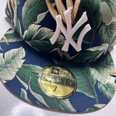 【美品】NEW ERA　59FIFTY アロハ柄 NYキャップ　マルチカラーの画像