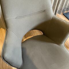 【12/10まで】【送料無料！美品】ダイニングチェア コルザアームチェア4脚の画像