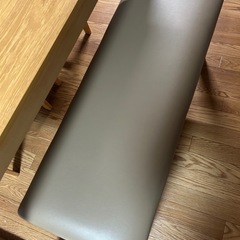 ダイニングテーブルの画像