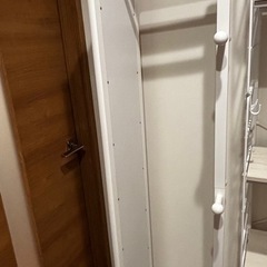 【ニトリ】回転式スタンドミラー★ハンガーラック＆裏面収納付き（ホワイト）の画像