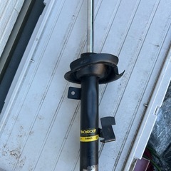 プレマシーcwefwモンローショックアブソーバーの画像