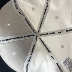 Nike Pro DRI-FIT ホワイトキャップの画像