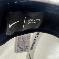 Nike Pro DRI-FIT ホワイトキャップの画像