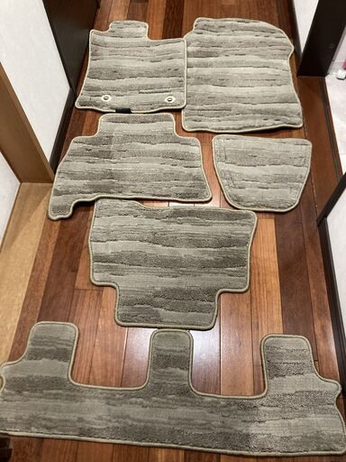 ランドクルーザープラド（純正）フロアマット