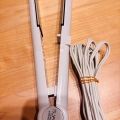 ツヤグラ　ヘアアイロン　美容　ヘアケア　パーマ　ストレートの画像