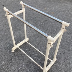 洋服ハンガー　伸縮式　中古の画像