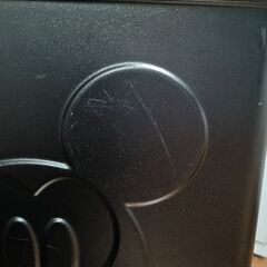 スーツケース　タイヤ１箇所欠けあり。の画像