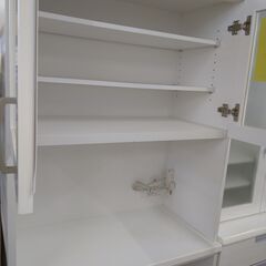 リユースのサカイ浦和店 【F410】★食器棚 白 2枚扉の画像