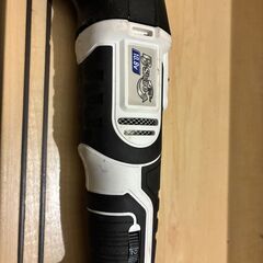 B-Share 10.8V充電式 電動マルチツール BS-108VNMT-BFSの画像