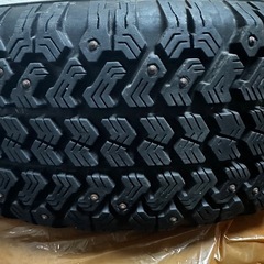 205/60/15  スパイクタイヤの画像