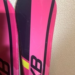 子供用スキー128サイズ　専用靴20センチ　ストック　ケース(おまけ)使用8回の画像