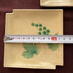 ぶどう柄　黄土色　角皿 3枚まとめの画像