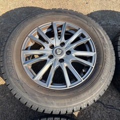 SUV系用 215/65R16スタッドレスタイヤ アルミ付き4本セット 冬用の画像