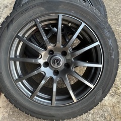【スタッドレスタイヤ 215/55R17 ホイール付き 4本セット】の画像