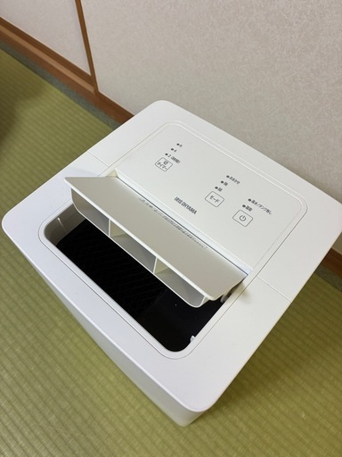 【美品】IRIS OHYAMA 衣類乾燥除湿機 IJC-P70