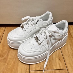 【新品未使用】厚底スニーカー / ホワイトの画像