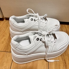【新品未使用】厚底スニーカー / ホワイトの画像