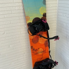 スノーボード板 バインディングのセット ロシニョール 143㌢ キャンバー の画像