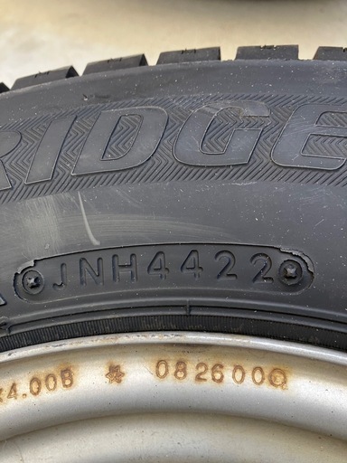 スタッドレスタイヤ　ブリヂストンW300 145/80R12 80/78LT 4本セット　ダイハツ純正鉄ちんホイール付き