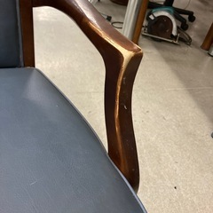 K2511-535 MARUNI ヴィンテージ ベルサイユ スタッズ付き アームチェア ダイニングチェア ブルーグレー キズ汚れ多数の画像