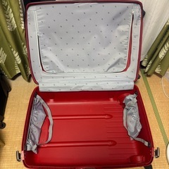 赤いスーツケース（大)ジャンク　   受け渡し完了の画像