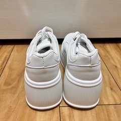 【新品未使用】厚底スニーカー / ホワイトの画像
