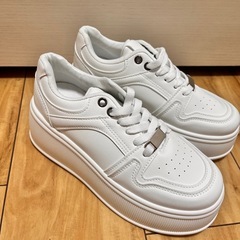 【新品未使用】厚底スニーカー / ホワイトの画像