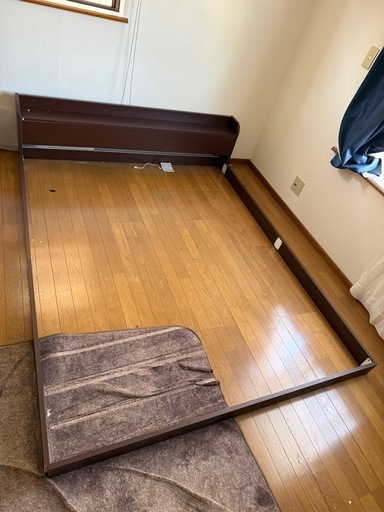 ベッドフレーム クイーンサイズ