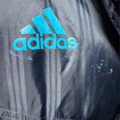 adidas フード付きロングベンチコート O 黒/青の画像