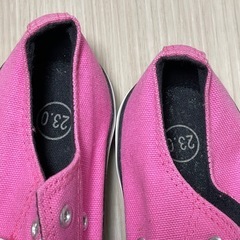 スニーカー23cmピンクの画像
