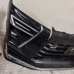 80ヴォクシー後期モデリスタ　フロントバンパーの画像