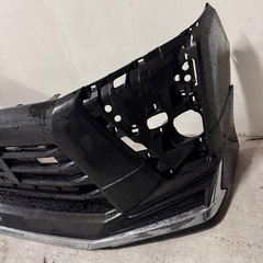 80ヴォクシー後期モデリスタ　フロントバンパーの画像