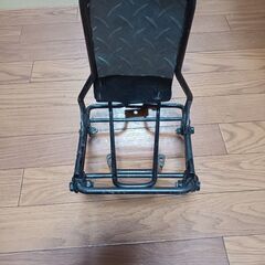 スズキ　V100 バックレスト　背もたれ　絶版　旧車　の画像