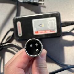 シニアカー充電器　24V　2Aの画像