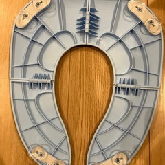 外出にも便利！折りたたみ　補助便座の画像