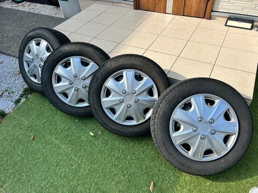 195/65R15スタッドレスタイヤホイール付