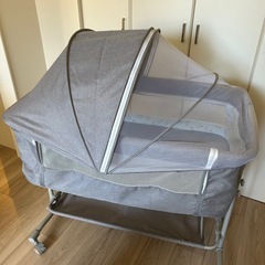 【お引渡者決定しました】ベビーベッドの画像