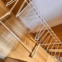 ズボン掛けラックの画像