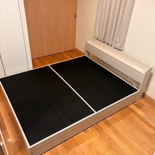 クイーンベッドフレームホワイト引き出し付き (トミー) 北品川のベッド