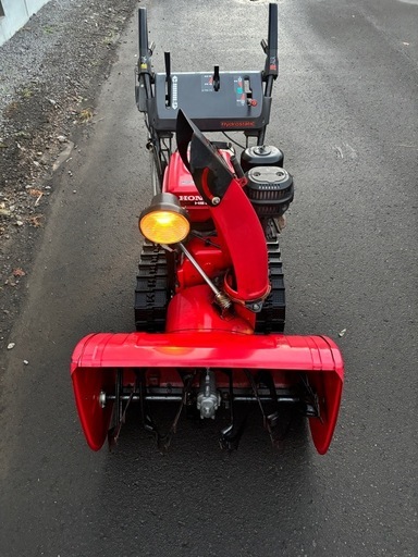 ホンダの除雪機です　HS870