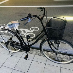 26インチの普通のママチャリです。後ろタイヤなど、あちこち新品に交換してます。防犯登録も込みなので、そのまま乗ることができますの画像